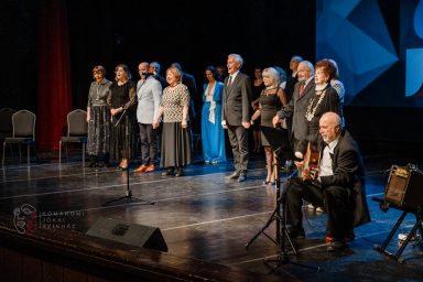 Megalakulásának 70. évfordulóját ünnepelte a Komáromi Jókai Színház (+képgaléria)